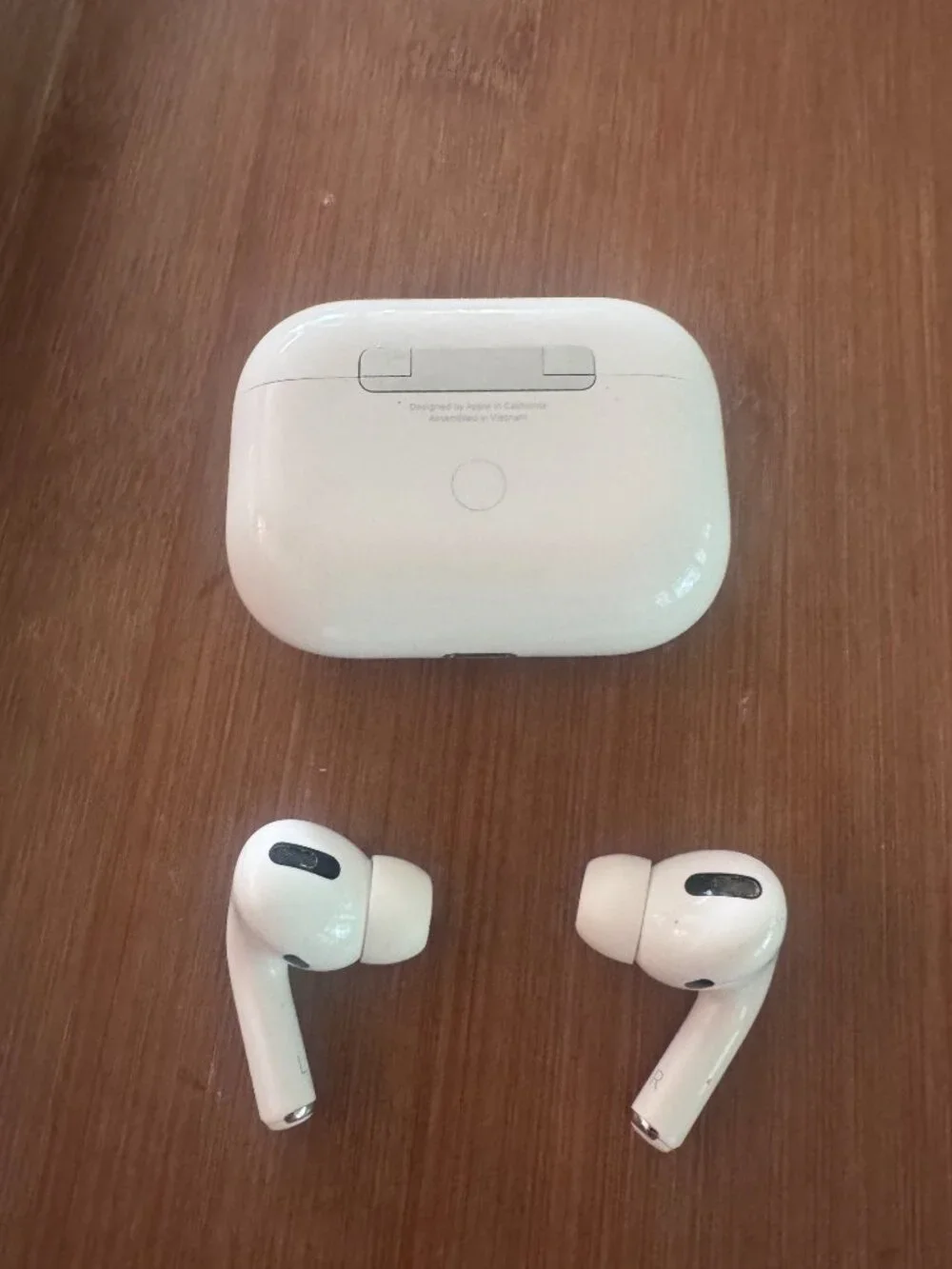 Apple - AirPods Pro 2 w/ Case
